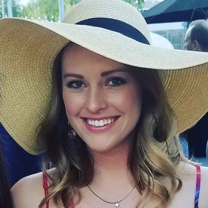 Meet your Posher, Monica